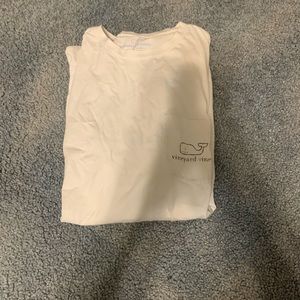 vineyard vines tshirt